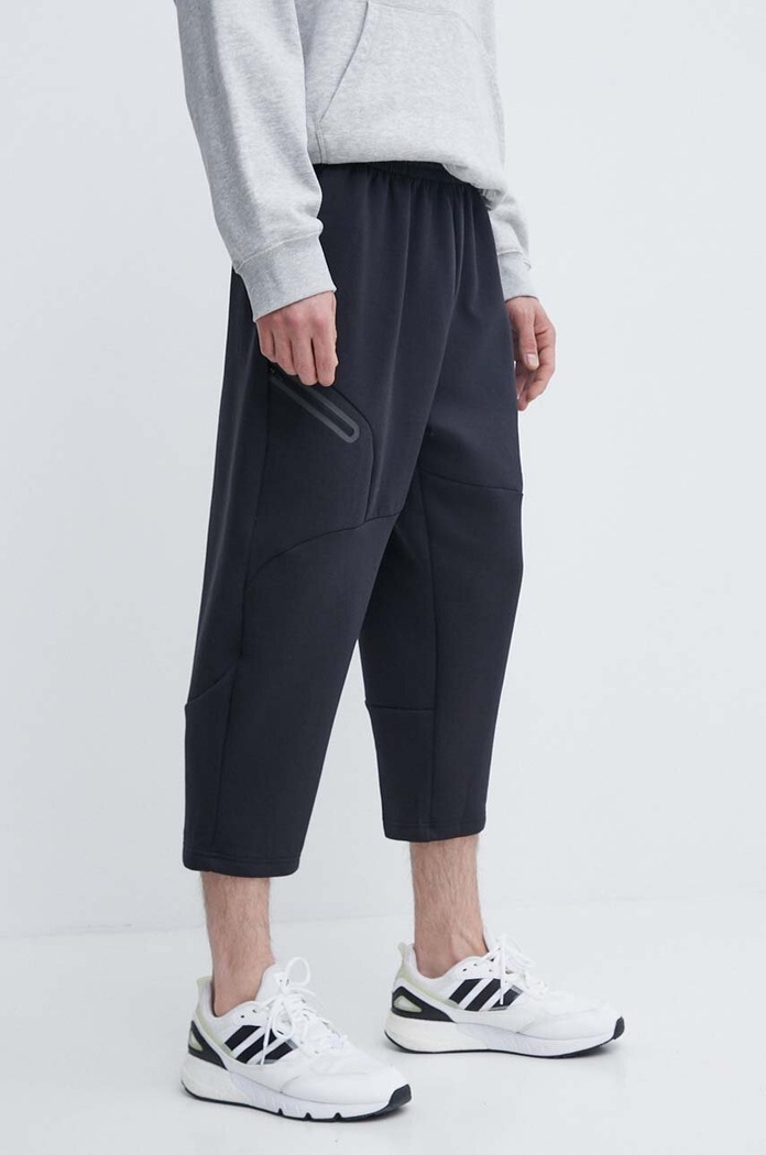 Under Armour spodnie dresowe z elastanem czarny 1384010