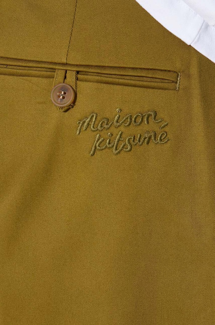 Bavlněné kalhoty Maison Kitsuné Relaxed Chino MM01106WW0078 zelená