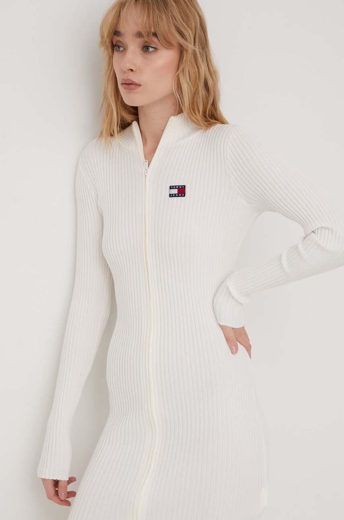 Šaty Tommy Jeans béžová DW0DW17525