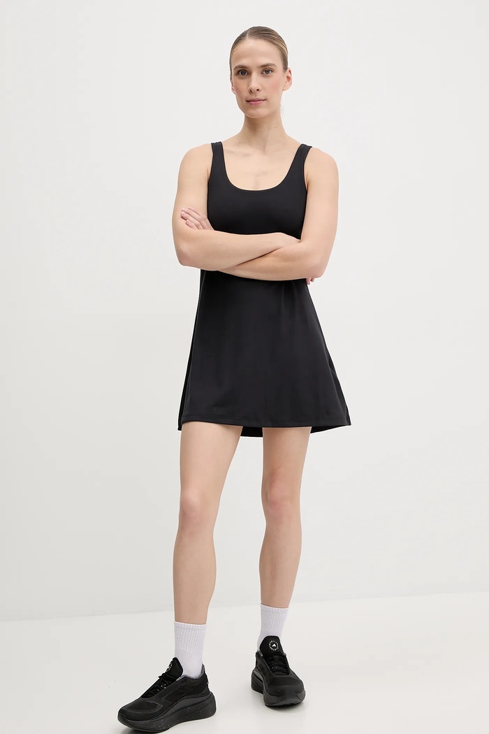 Športna obleka Under Armour Motion 1384053 črna AW25