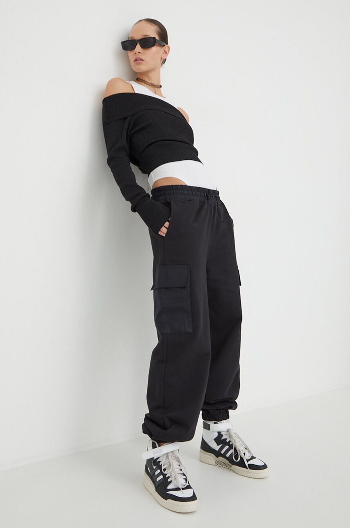 Svetr Tommy Jeans DW0DW17501 černá SS24