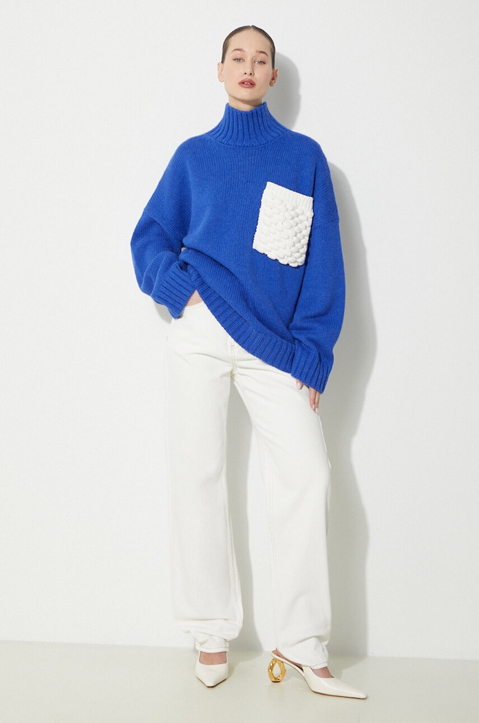 Шерстяной свитер JW Anderson Textured Patch Pocket Turtleneck Jumper KW1150.YN0144.823 голубой SS24