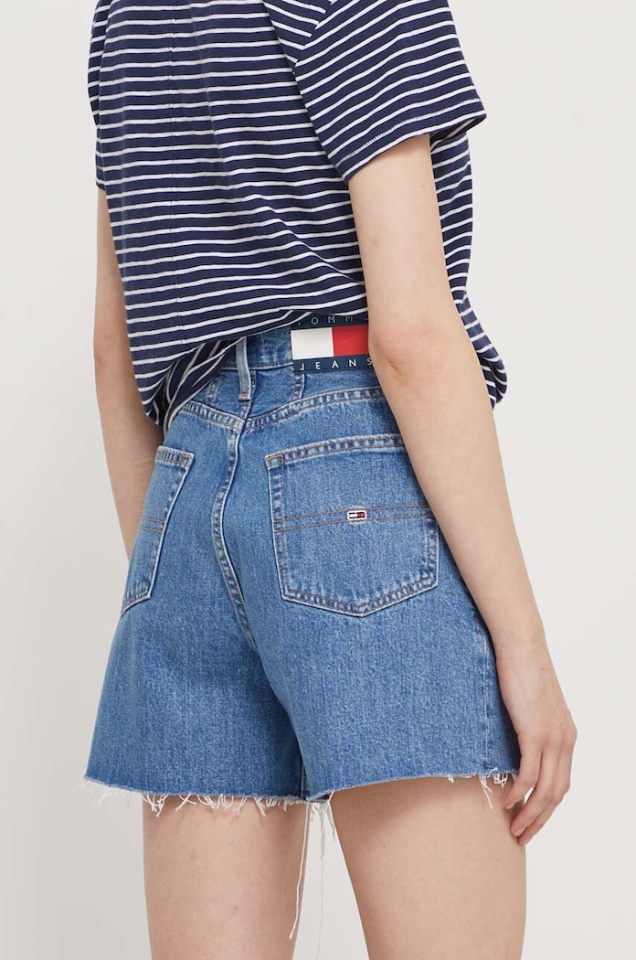 Odzież Tommy Jeans szorty jeansowe DW0DW17646 niebieski