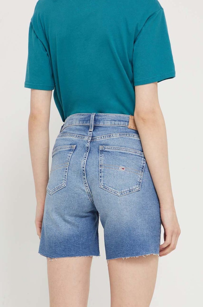 Odzież Tommy Jeans szorty jeansowe DW0DW18328 niebieski