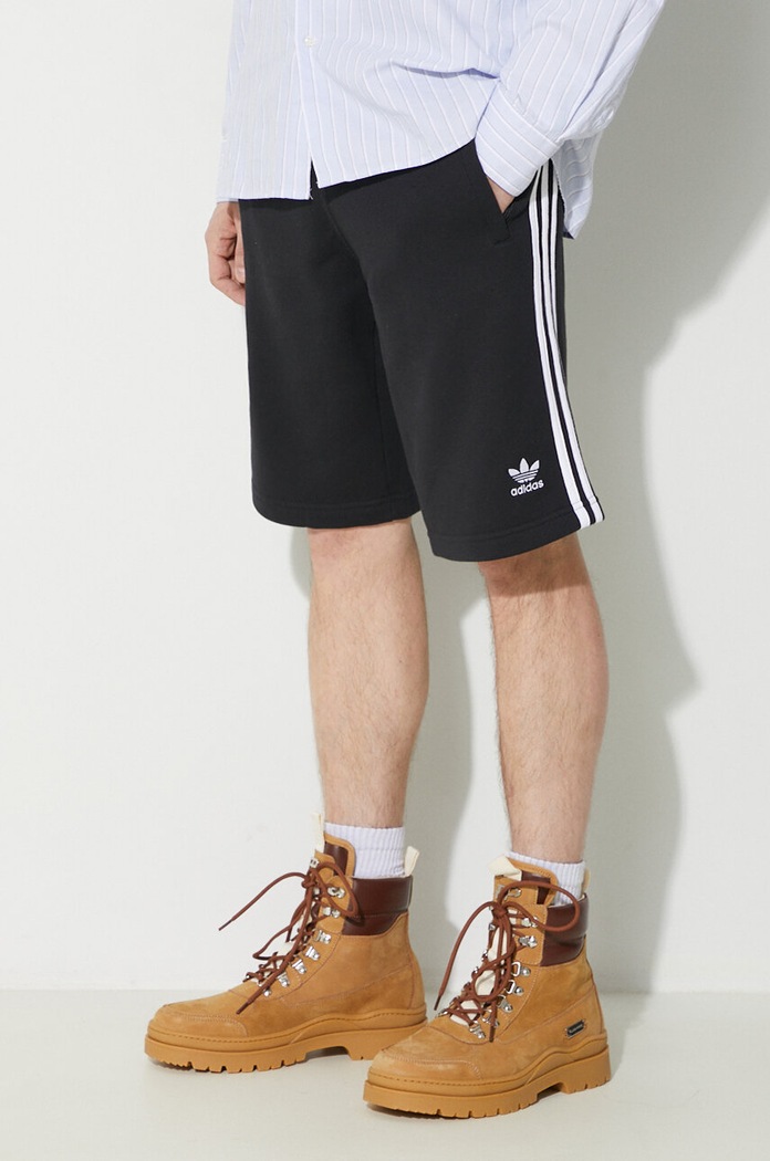 adidas Originals szorty bawełniane Adicolor 3-Stripes czarny IU2337