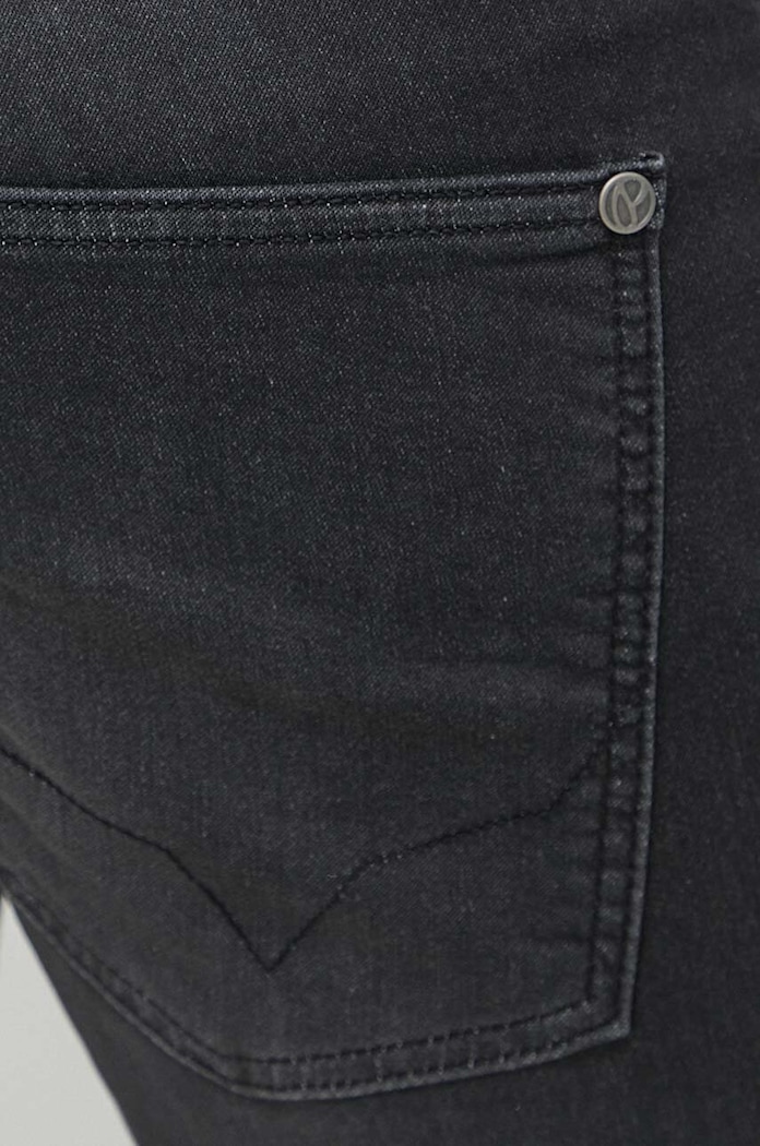 Pantaloni scurti jeans SLIM GYMDIGO SHORT Pepe Jeans PM801075XG7 negru