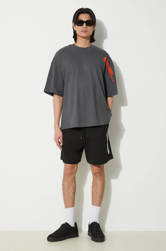Βαμβακερό σορτσάκι Alpha Industries Flock Logo 146366 μαύρο SS24