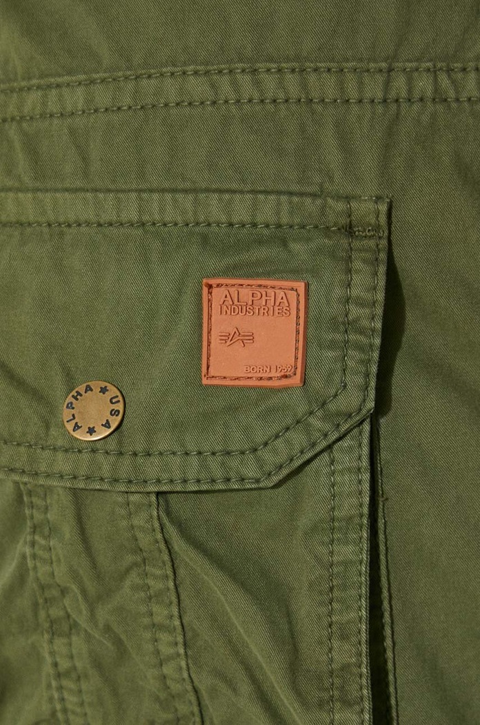 Bavlněné šortky Alpha Industries 136250 zelená