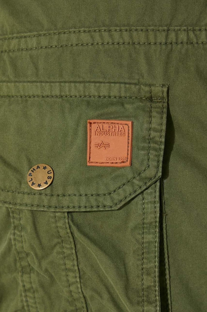 Bavlněné šortky Alpha Industries 136250 zelená