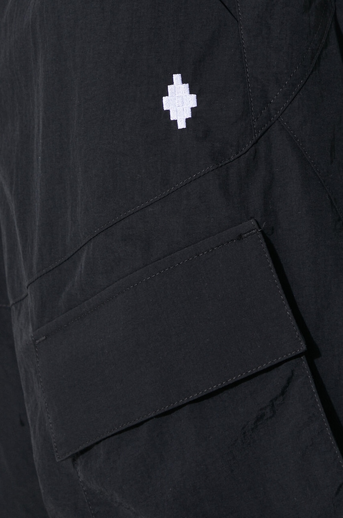 Šortky Marcelo Burlon Cross Nylon Cargo Shorts CMCS001S24FAB0011001