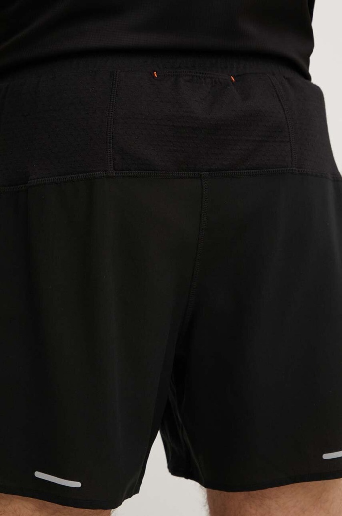 Къс панталон за спортове на открито Icebreaker 125 ZoneKnit Merino Blend Speed черен IB0A56X90011