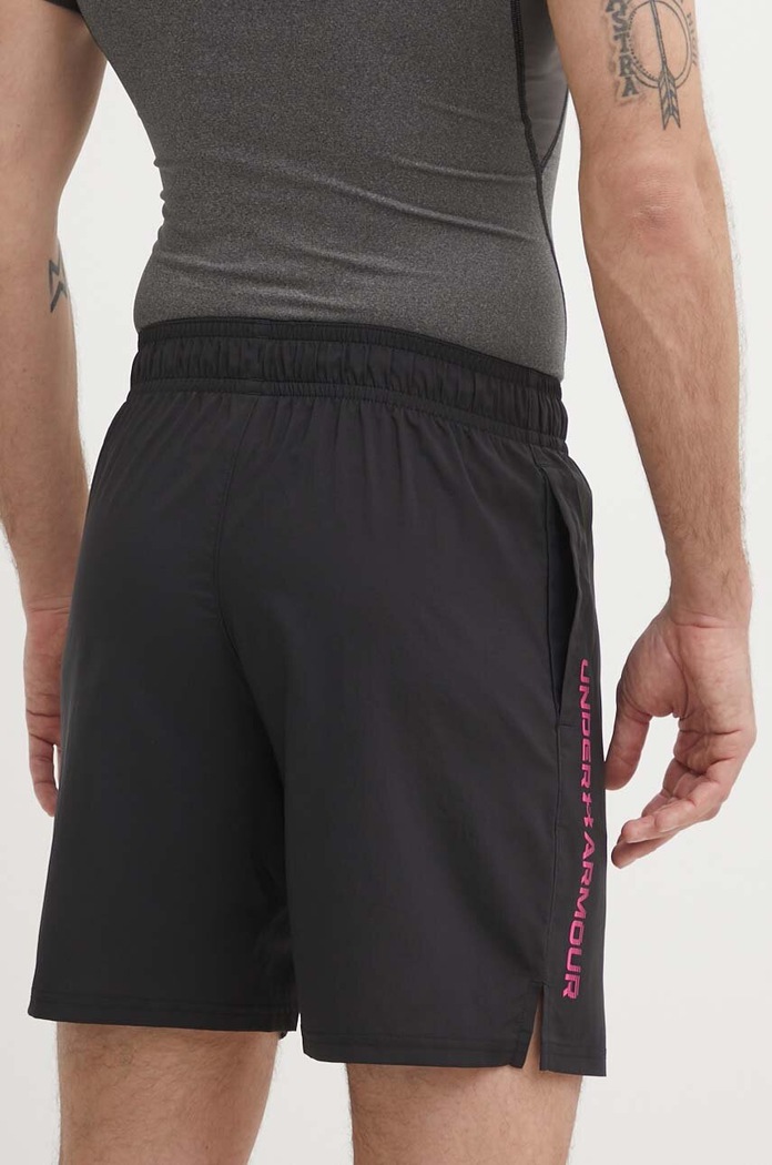 Oblečenie Under Armour športové šortky pánske Vanish Woven 1383356 čierna