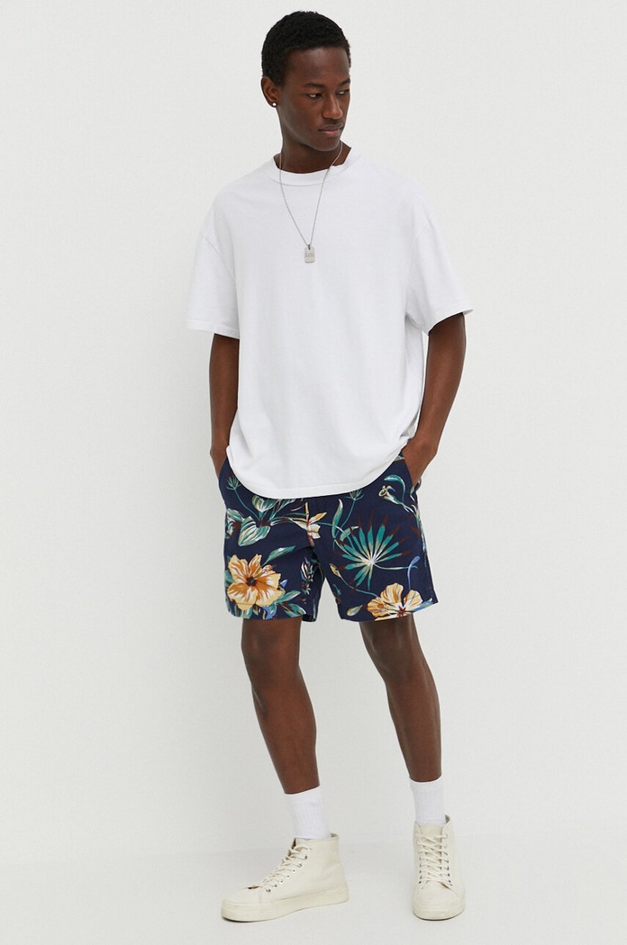 Bombažne kratke hlače Levi's A4661 mornarsko modra SS25