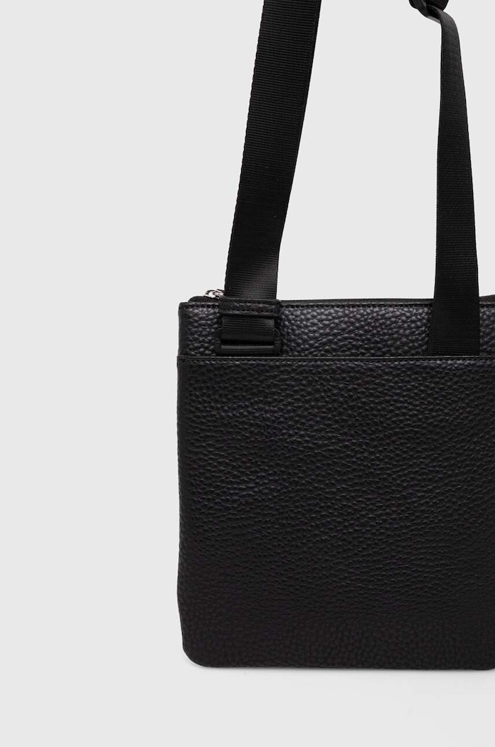Аксесоари Чанта през рамо Armani Exchange 952652.CC828 черен