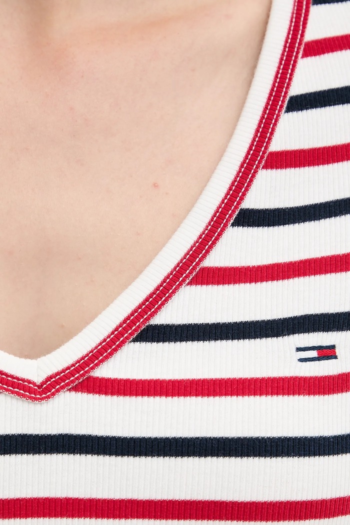 Tommy Jeans tricou de femei din bumbac cu elastan alb DW0DW17385