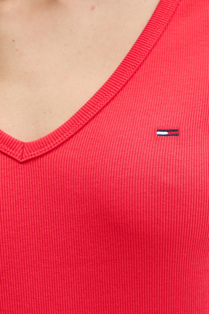 Tommy Jeans T-shirt Γυναικείο βαμβακερό με ελαστάν DW0DW17385 κόκκινο