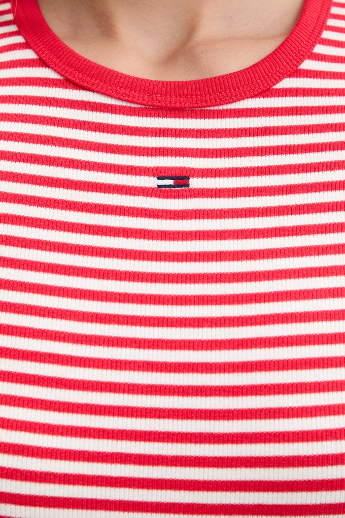 Tommy Jeans basic tričko dámske bavlnené s elastanom DW0DW17383 červená