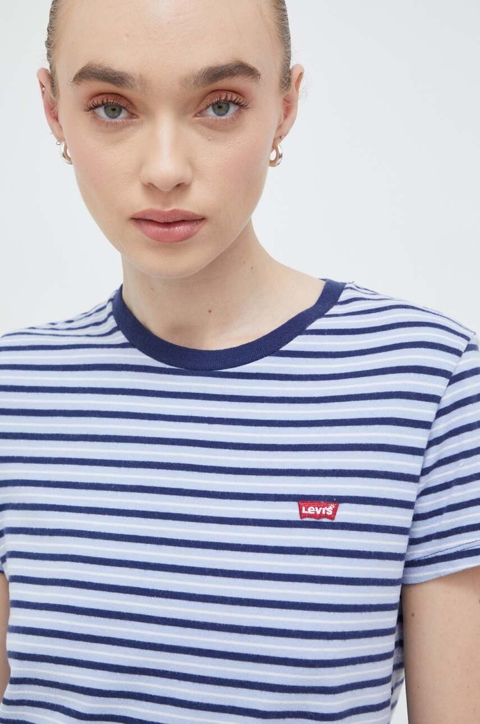Levi's тениска дамска от памук PERFECT син 39185
