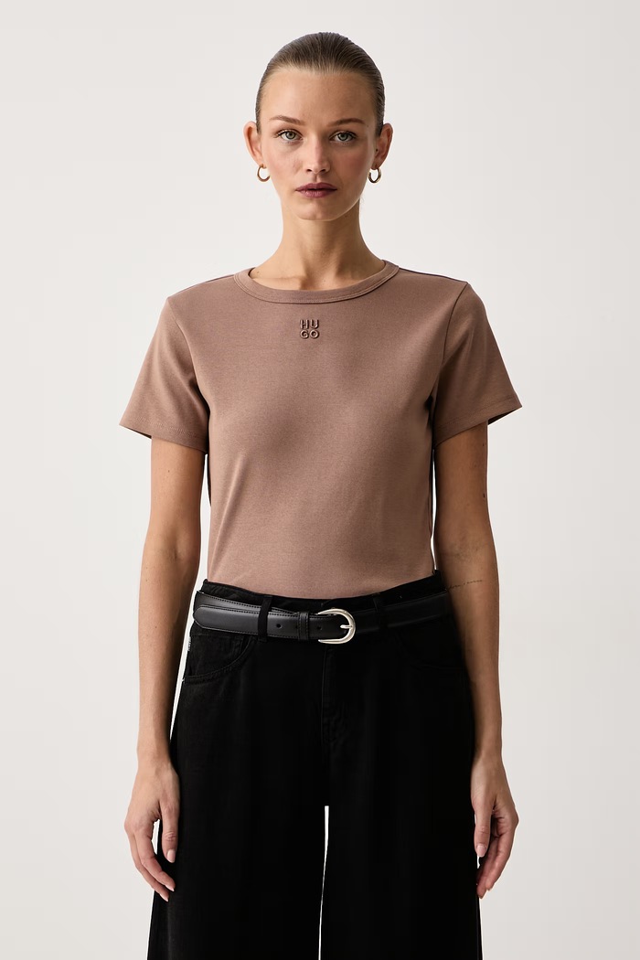 HUGO T-shirt damski z bawełną Deloris beżowy 50512002