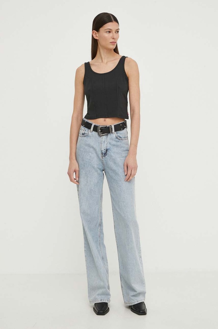 Top Levi's A7533 crna SS24