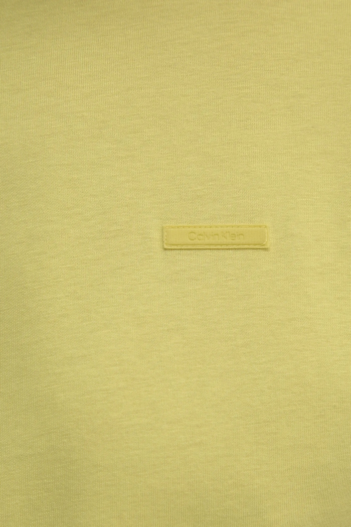 Calvin Klein tričko pánské bavlněné K10K112749 žlutá