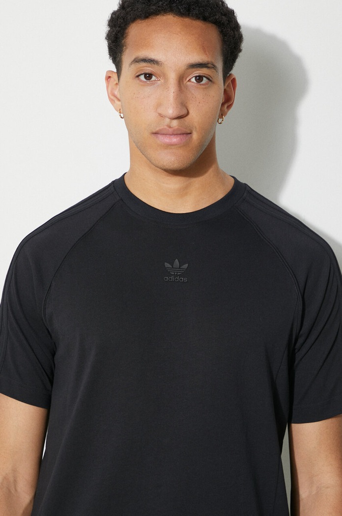 adidas Originals t-shirt in cotone nero IR9450