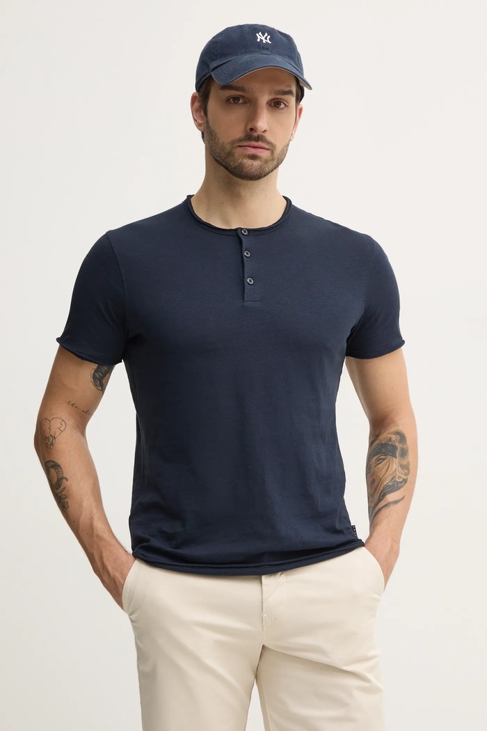 Sisley t-shirt bawełniany bawełna granatowy 3WF0S1009