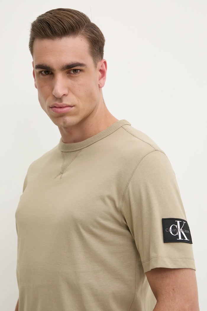 Βαμβακερό μπλουζάκι Calvin Klein Jeans πράσινο J30J323484