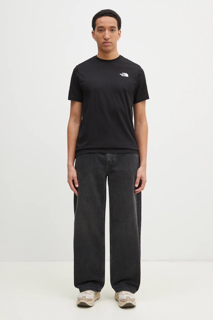 Памучна тениска The North Face M S/S Redbox Celebration Tee NF0A87NVJK31 черен