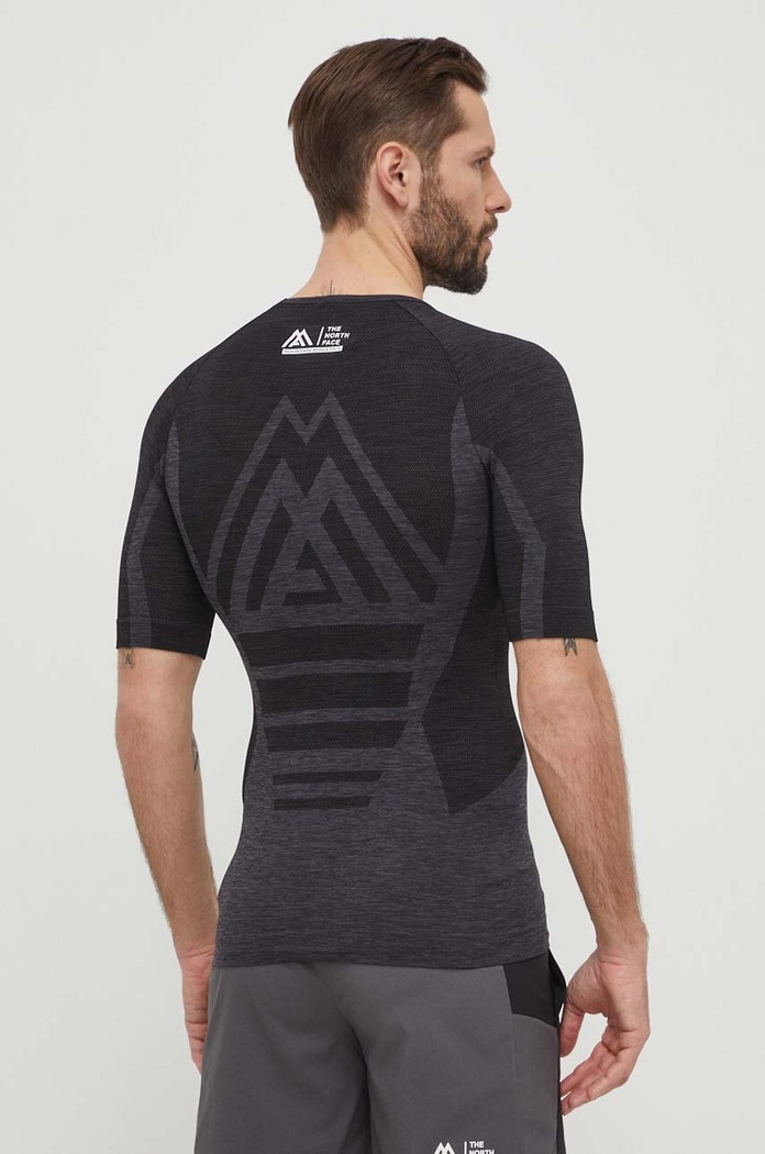 Oblačila Športna kratka majica The North Face Mountain Athletics Lab NF0A87CHWUO1 siva