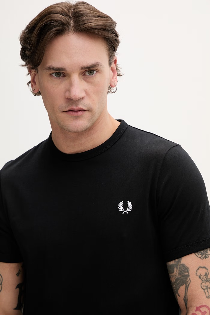 Bavlněné tričko Fred Perry Ringer T-Shirt černá M3519.102