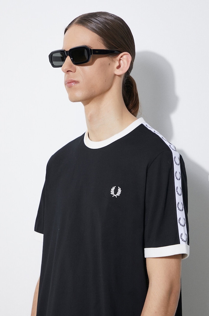 Fred Perry t-shirt in cotone Taped Ringer M4620.102