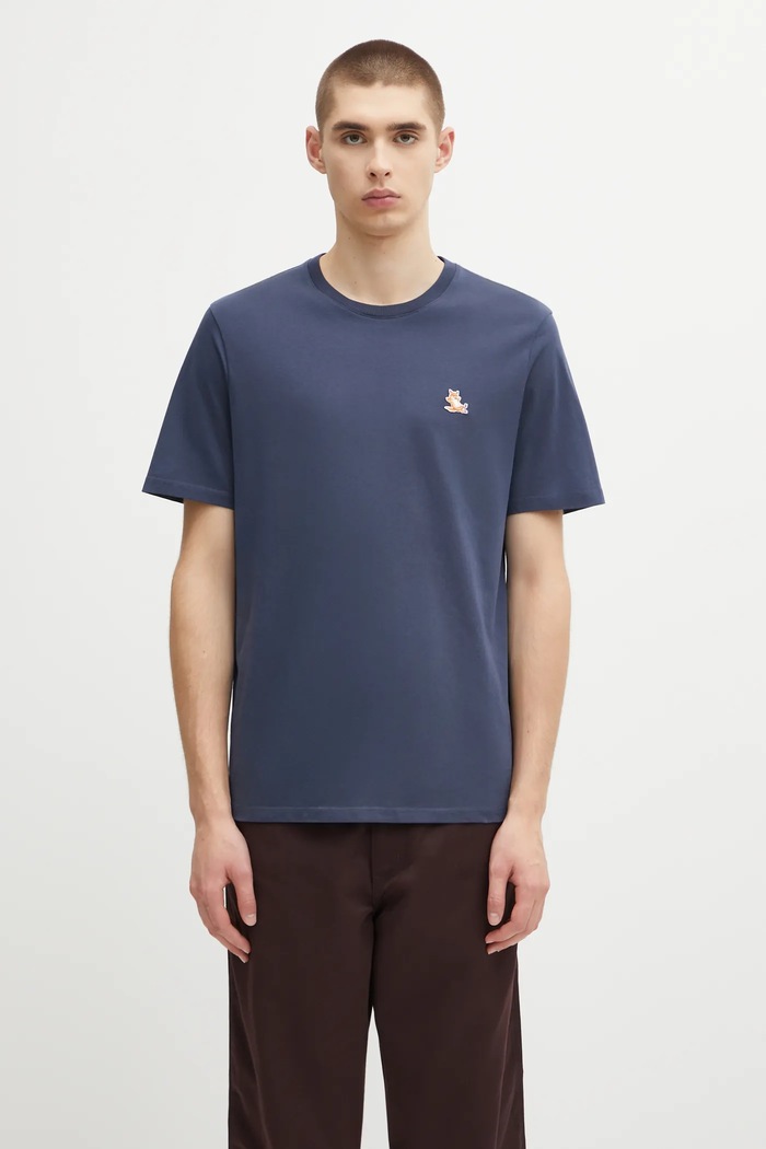 Бавовняна футболка Maison Kitsuné Chillax Fox Patch Regular Tee Shirt гладкий темно-синій LM00110KJ0008