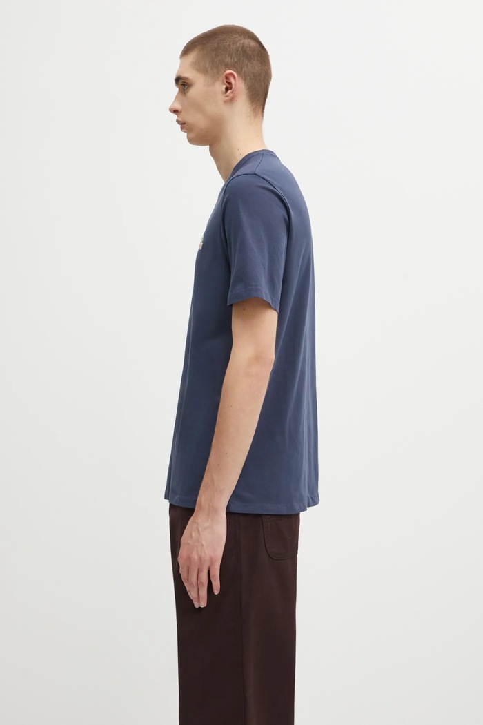 Бавовняна футболка Maison Kitsuné Chillax Fox Patch Regular Tee Shirt LM00110KJ0008 темно-синій SS25