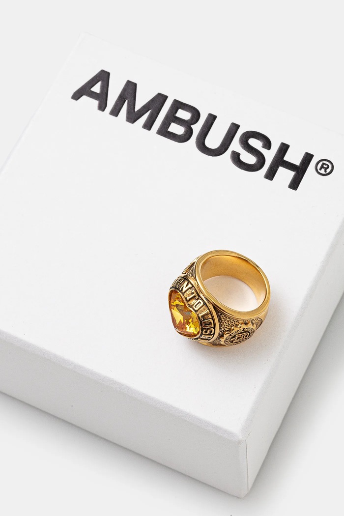 Ασημένιο δαχτυλίδι AMBUSH Heart Class Ring χρυσαφί 12114804