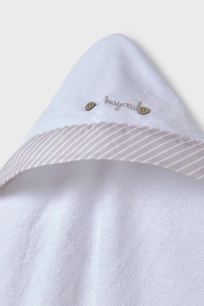 Chłopiec Mayoral Newborn ręcznik z kapturem bawełniany niemowlęcy 9917.2G.Newborn.PPYH beżowy