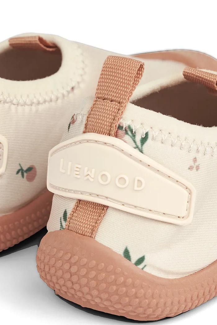 Момче Обувки за вода Liewood Sanjia Sea Shoe LW20331 бежов