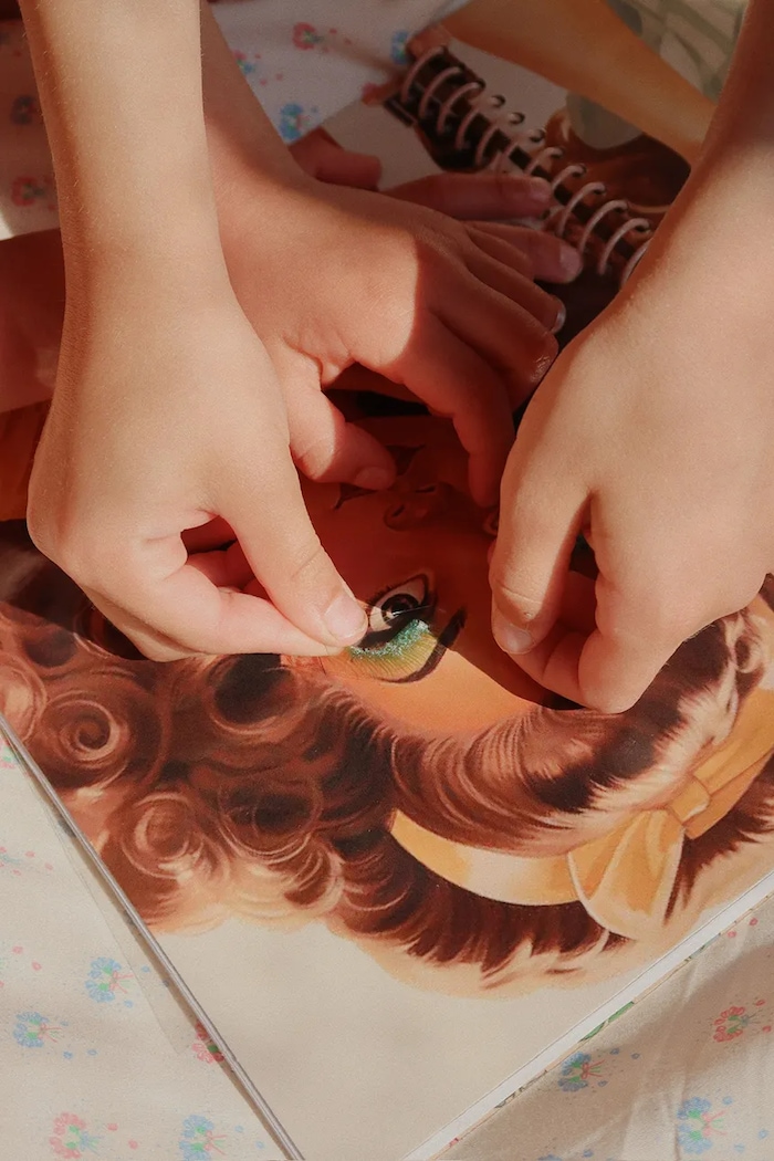 Konges Sløjd książeczka z naklejkami GLAM ME UP STICKER BOOK KS102869