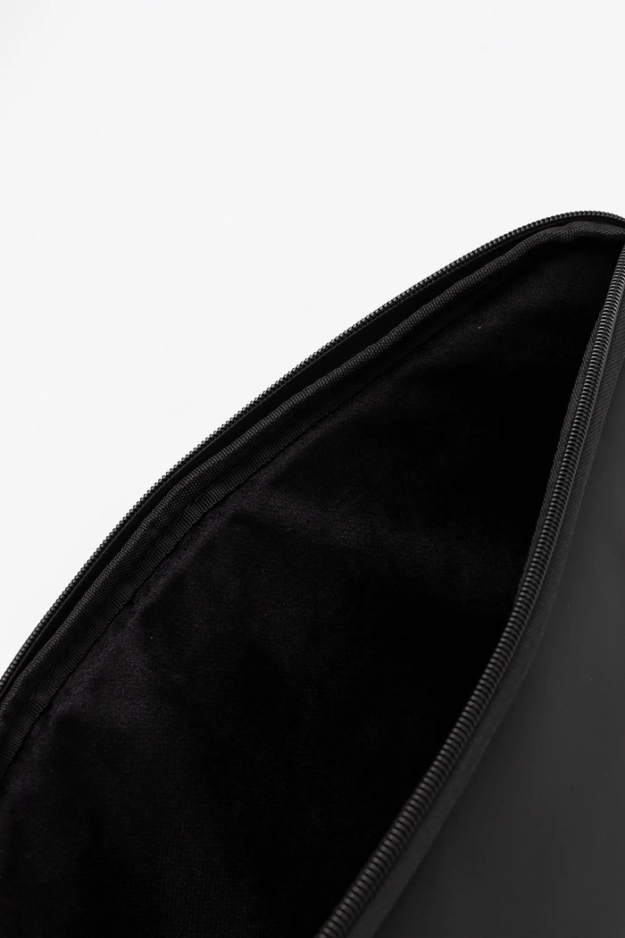 Torba za laptop Rains Trail Laptop Case 15"/16" W1 14870.01 crna