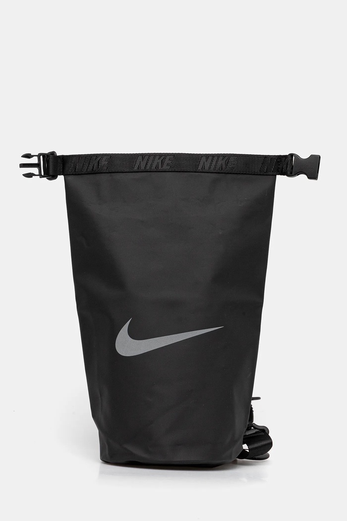 Doplňky Voděodolný kryt Nike Dry Bag 5L NESSF147 černá