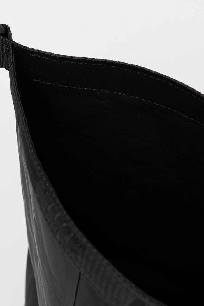 Voděodolný kryt Nike Dry Bag 5L černá NESSF147