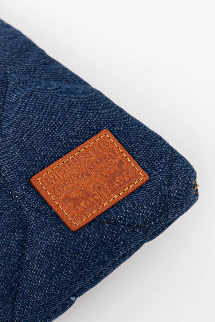 Θήκη φορητού υπολογιστή Levi's σκούρο μπλε 0020C.0000