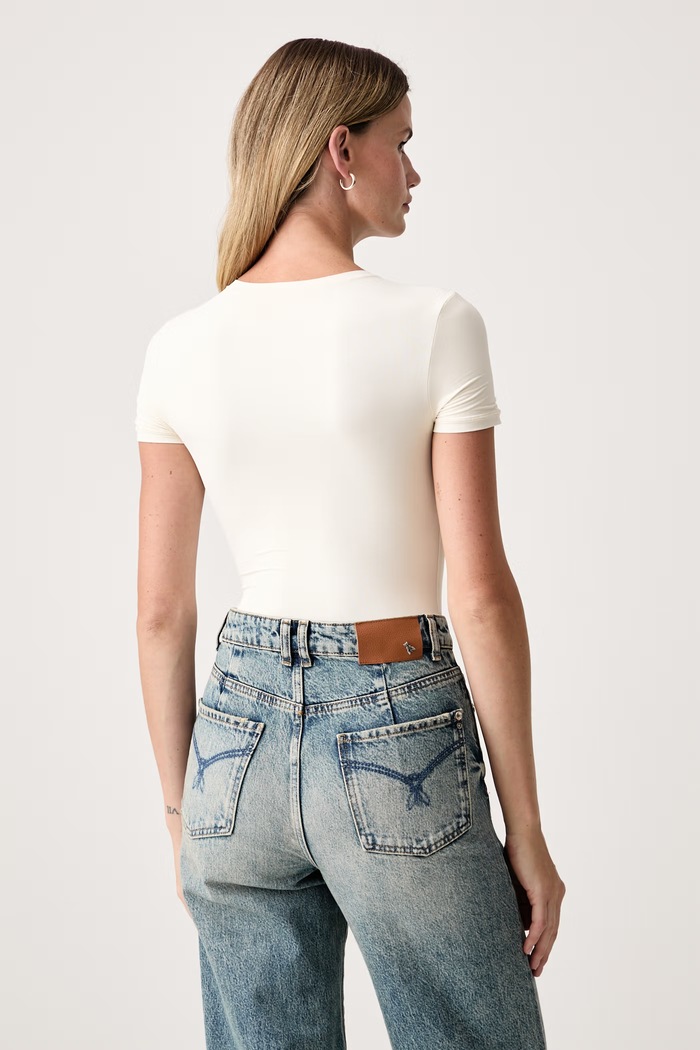 Oblečení GOD SAVE QUEENS Body dámské T-SHIRT BODYSUIT GSQ.139.373 béžová