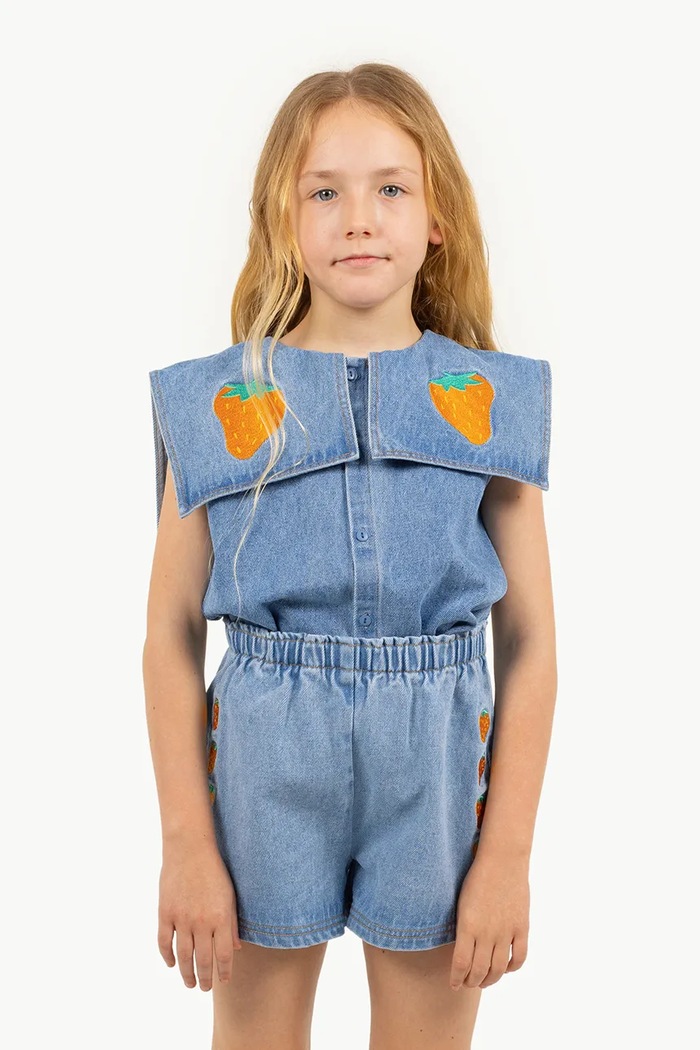 Παιδική μπλούζα από denim Tinycottons STRAWBERRIES BLOUSE βαμβάκι μπλε SS25.248