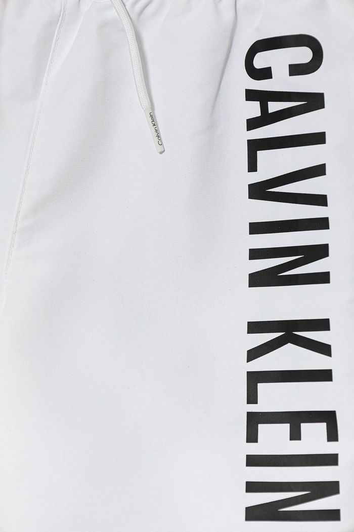 Chłopiec Calvin Klein Jeans szorty kąpielowe dziecięce KV0KV00053.PPYA biały