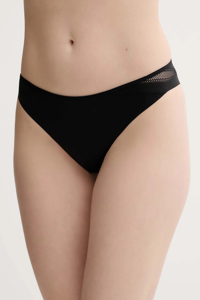 Chantelle tanga csipke fekete C914G0