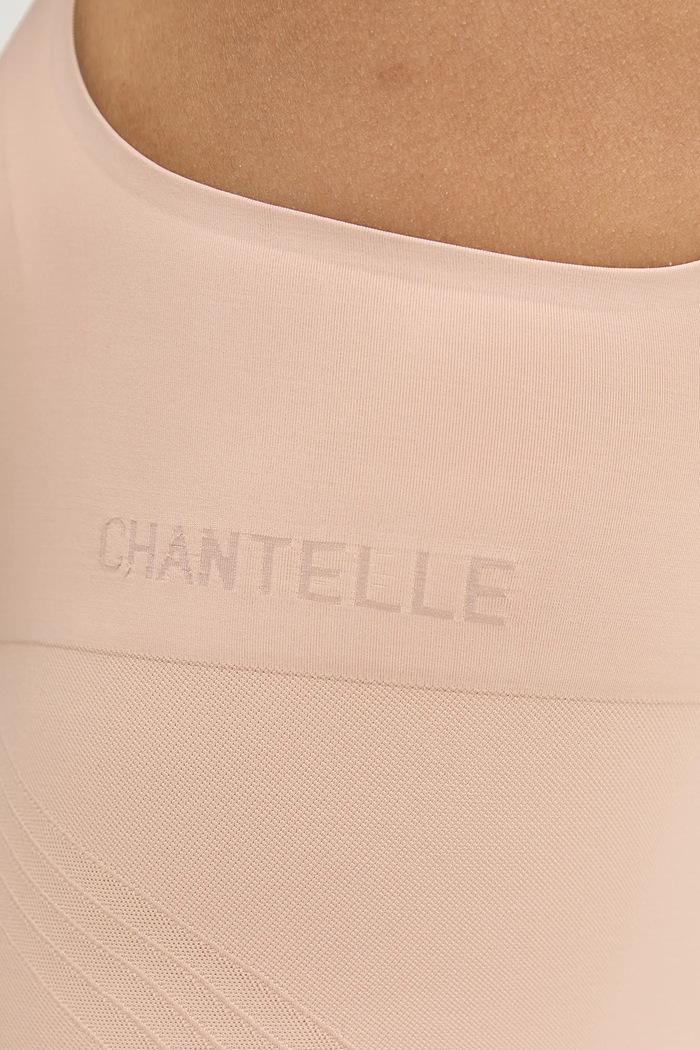 Zoštíhľujúce body Chantelle béžová C10UT0