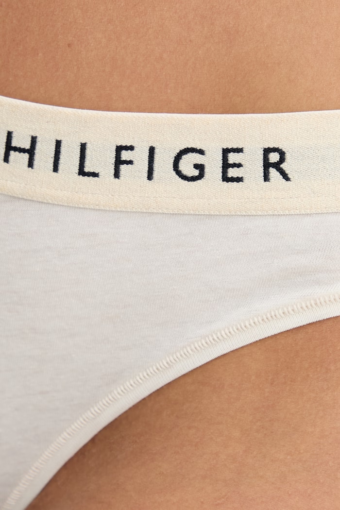 Tommy Hilfiger tangá dámske béžová UW0UW06039