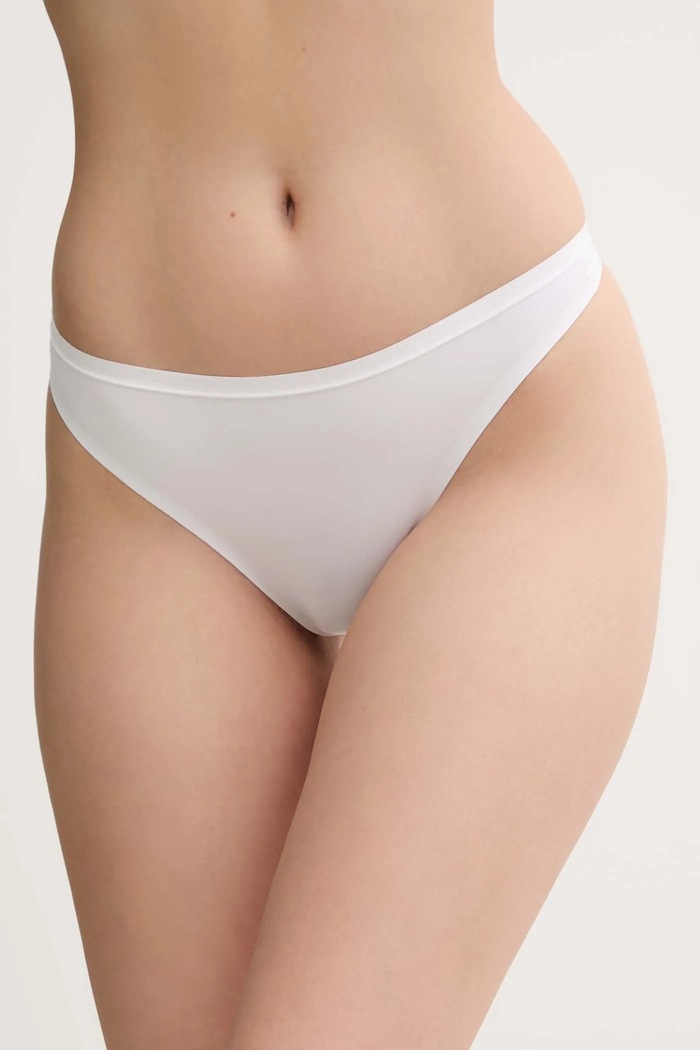 Calvin Klein Underwear tanga sima fehér LV00QF7820