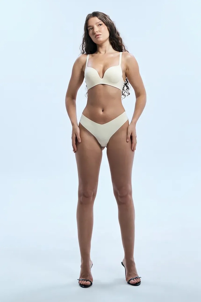 GOD SAVE QUEENS brazilky dámské BRAZILIAN béžová GSQ.138.125